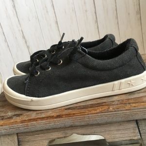 rock and candy pert sneaker